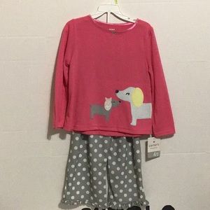 Carter’s size 4t pink sleepwear with dog picture on shirt